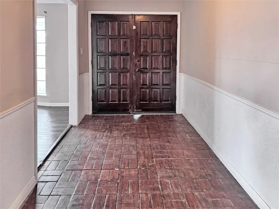 1200 E Franklin Street, Hillsboro, TX 76645 - #2