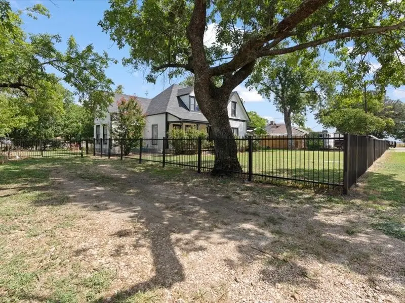 809 E Adams Street, Itasca, TX 76055 - #2