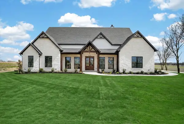 4945 County Road 1098, Celeste, TX 75423