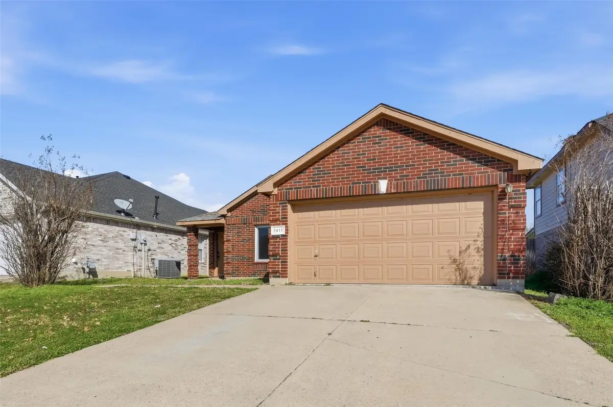 7411 Marsland Lane, Arlington, TX 76001 - #1