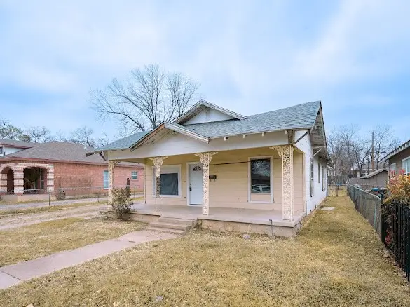 2206 Chestnut Avenue, Fort Worth, TX 76164 - #1