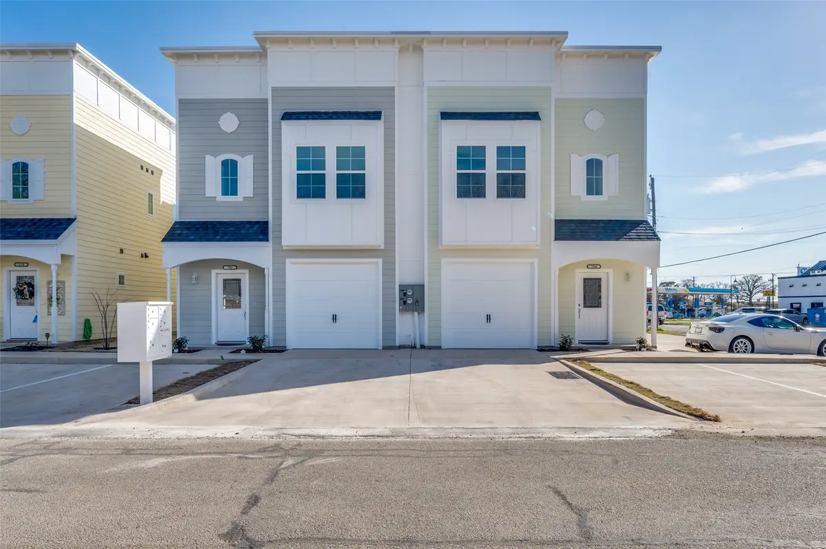 106 Market Street, Lake Dallas, TX 75065 - #1