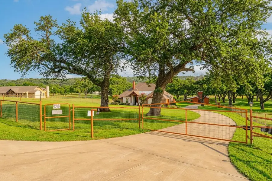 10008 Orchards Boulevard, Cleburne, TX 76033 - #2