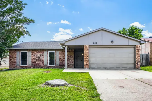804 Netherland Drive, Arlington, TX 76017