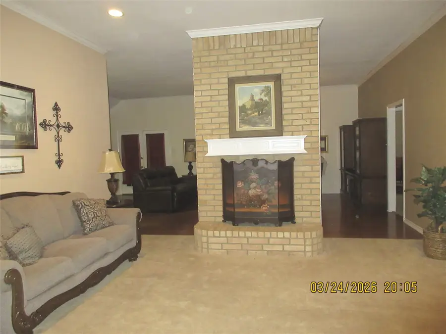 1121 Springwood Drive, Saginaw, TX 76179 - #3