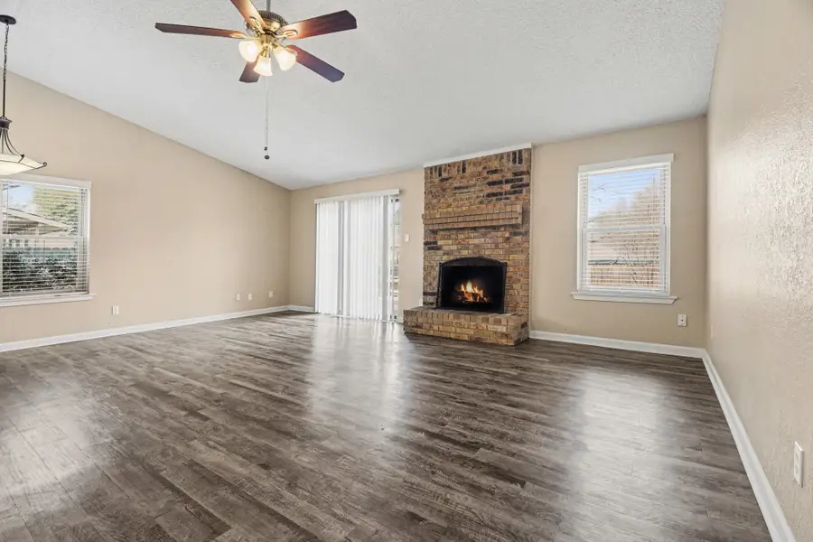 1024 S Riverside Drive, Grapevine, TX 76051 - #3