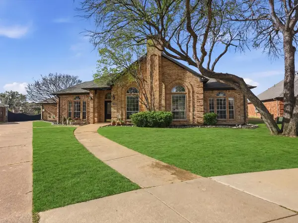 1227 Cambridge Drive, Carrollton, TX 75007