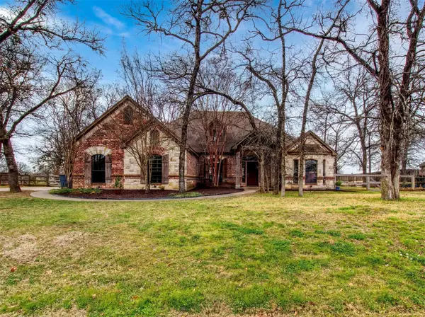 202 Woodland Drive, Krugerville, TX 76227