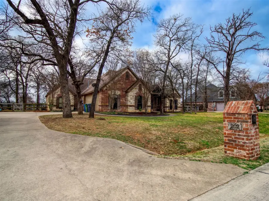 202 Woodland Drive, Krugerville, TX 76227 - #3