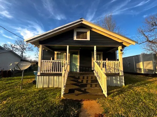 406 E Main Street, Wortham, TX 76693