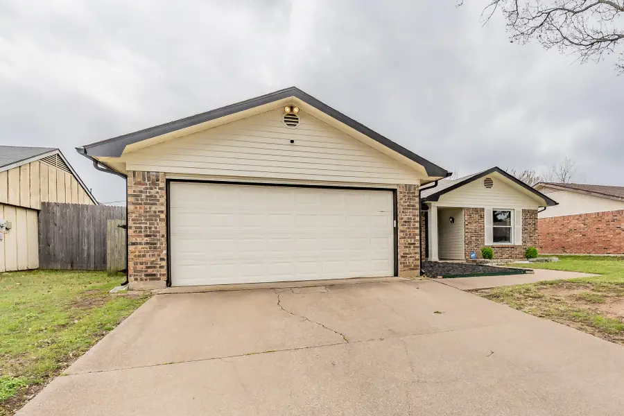 3808 Glengate Drive, Arlington, TX 76016 - #2