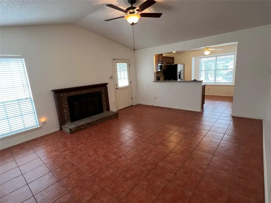 116 Kings Row, Garland, TX 75043 - #2