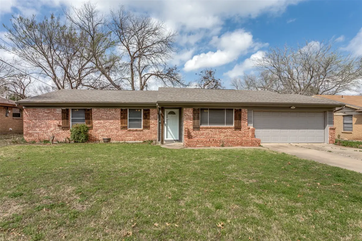 5828 Wales Avenue, Fort Worth, TX 76133 - #1