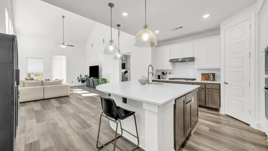 913 Gilbreath Avenue, Crowley, TX 76036 - #3