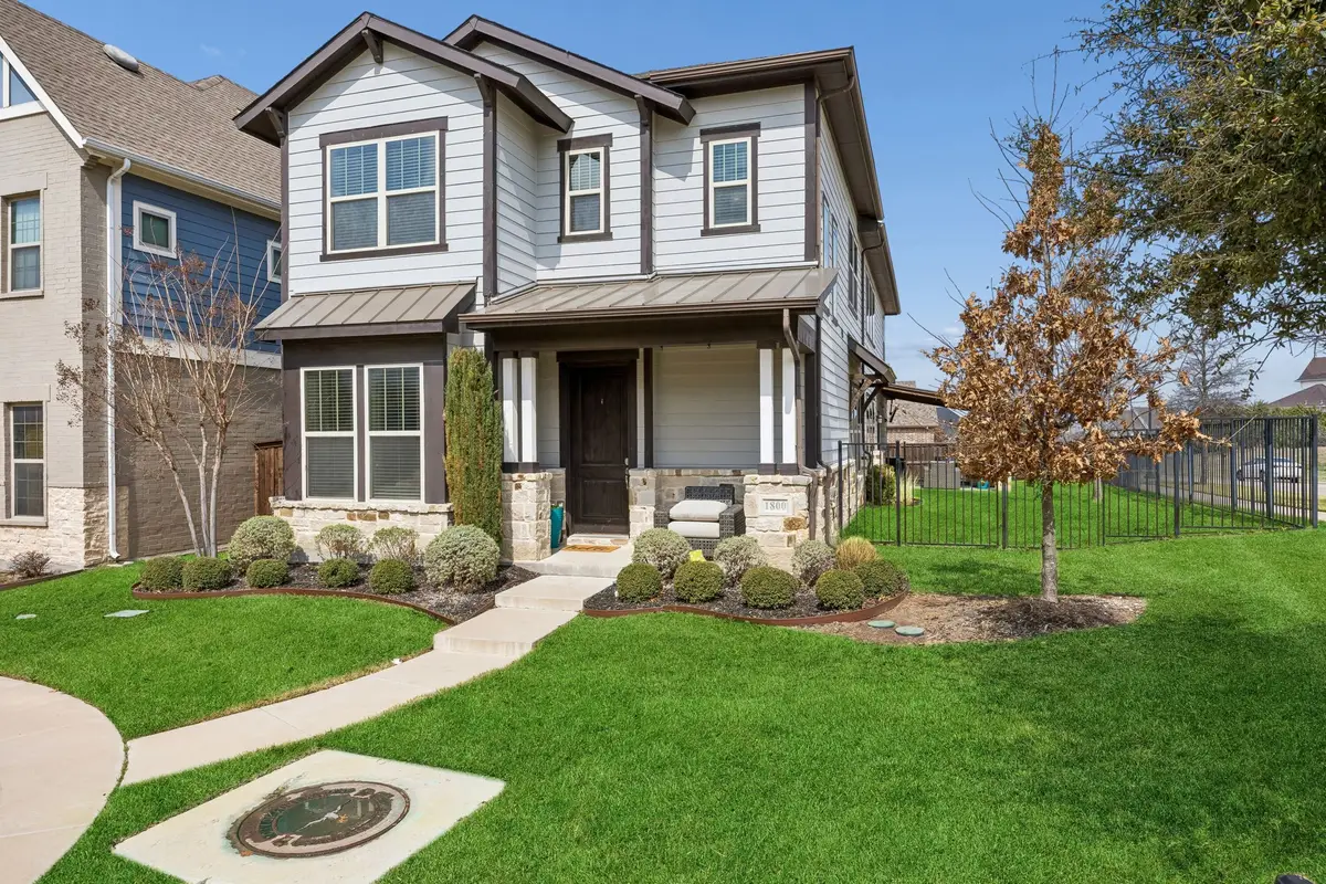 1800 Roundtree Circle W, Fort Worth, TX 76008 - #1