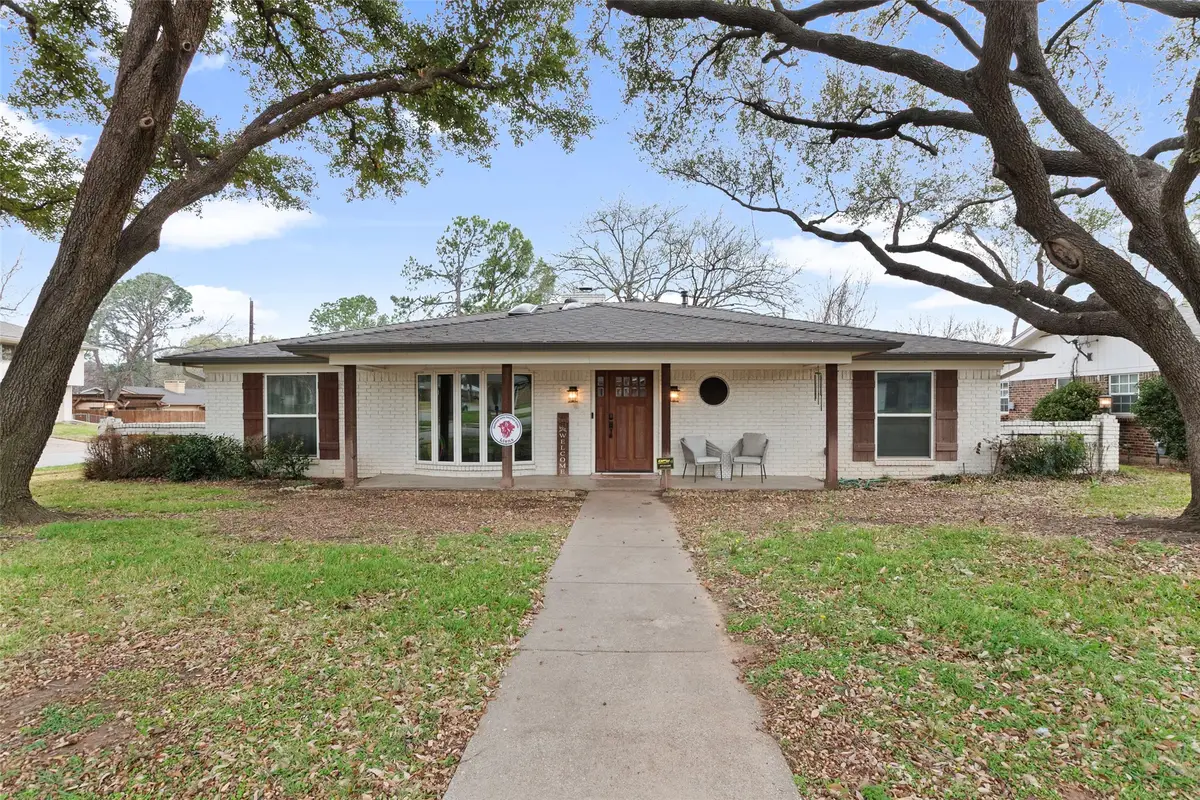 2201 Mountainview Drive, Hurst, TX 76054 - #1