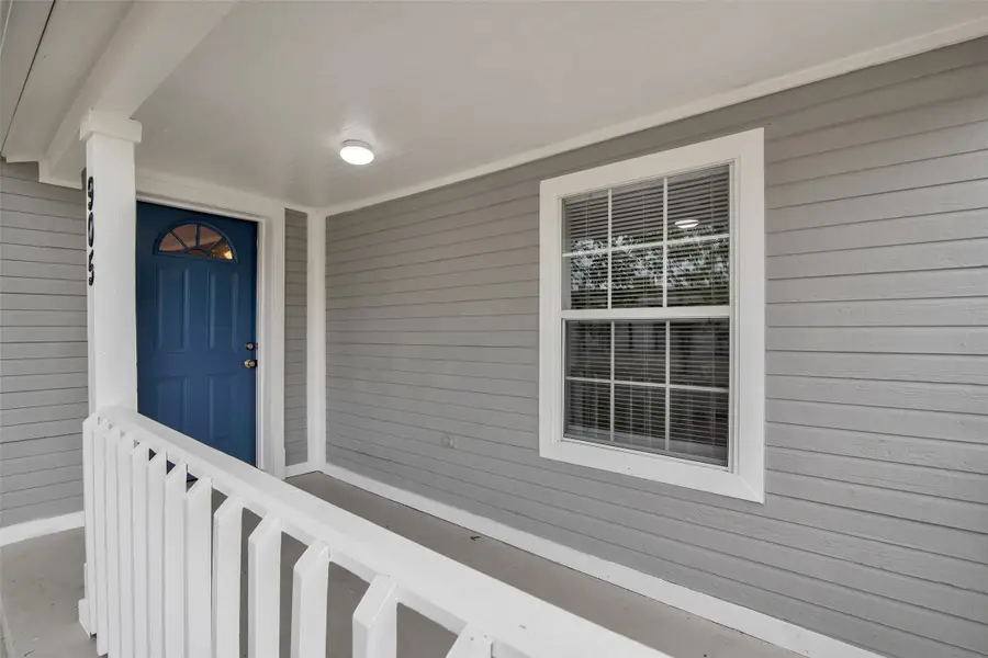 905 N Raymond Polk Sr Memorial Drive, Sherman, TX 75090 - #2