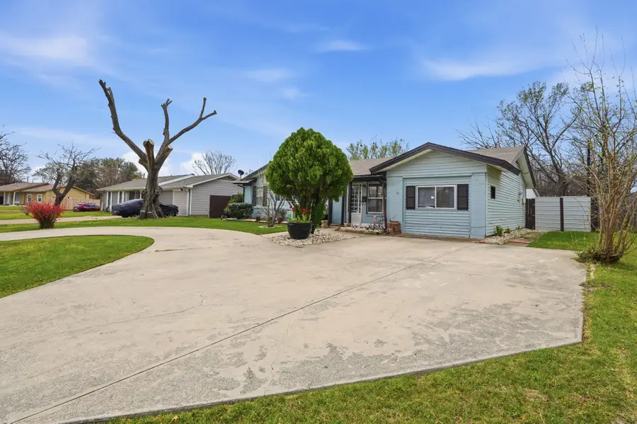 2546 W Rochelle Road, Irving, TX 75062 - #3