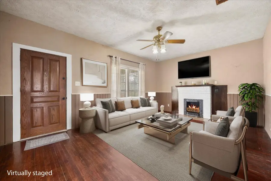 410 S Preston Street, Wolfe City, TX 75496 - #3