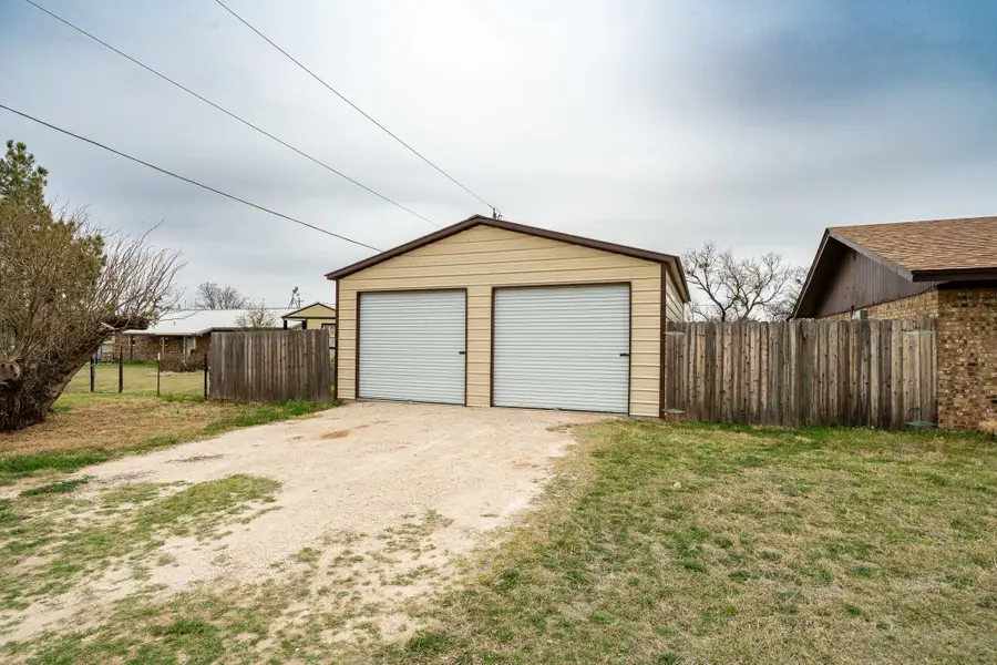 531 Avenue N N, Anson, TX 79501 - #3