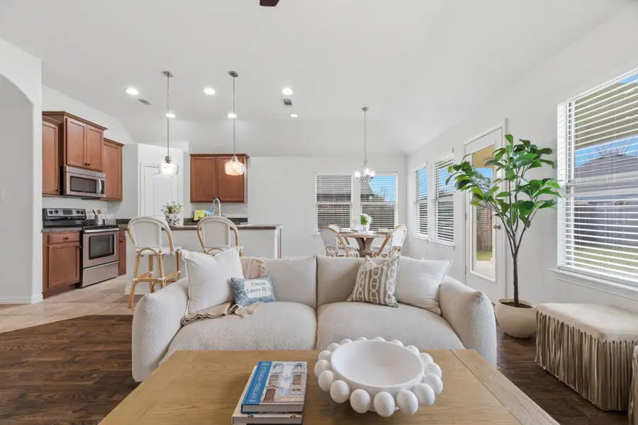 207 Old Spanish Trail, Waxahachie, TX 75167 - #2