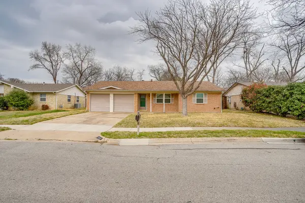 5917 Whispering Lane, Watauga, TX 76148