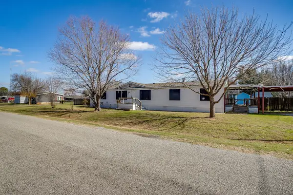 646 Whisperview Circle, Granbury, TX 76049