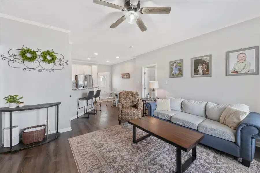 102 E Willow Street, Sanger, TX 76266 - #2