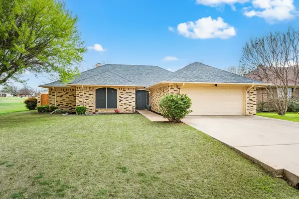 139 Runaway Bay Drive, Runaway Bay, TX 76426