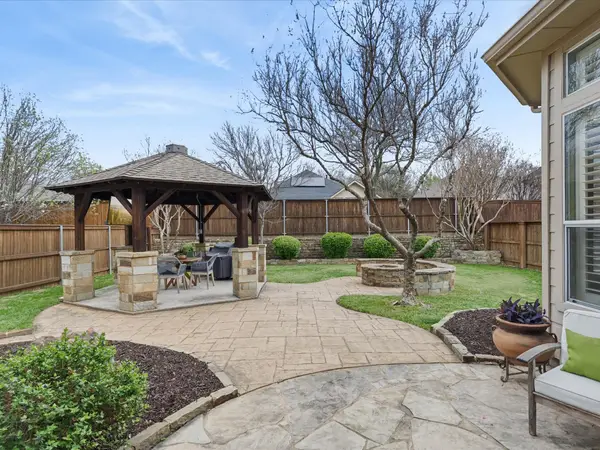 1600 Meadows Avenue, Lantana, TX 76226