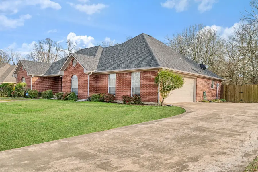 3650 Brownwood Drive, Paris, TX 75462 - #2