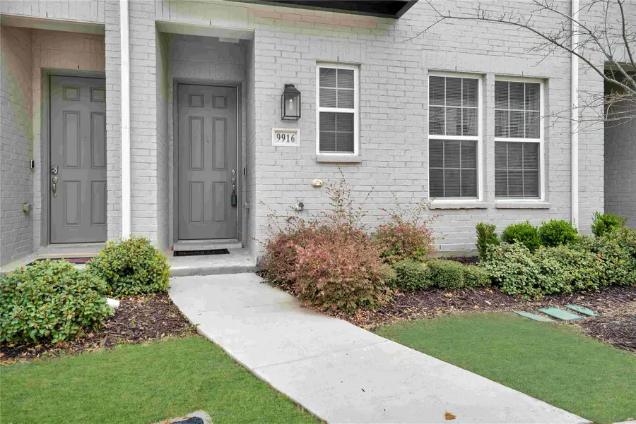 9916 Hennings Street, Irving, TX 75063 - #2