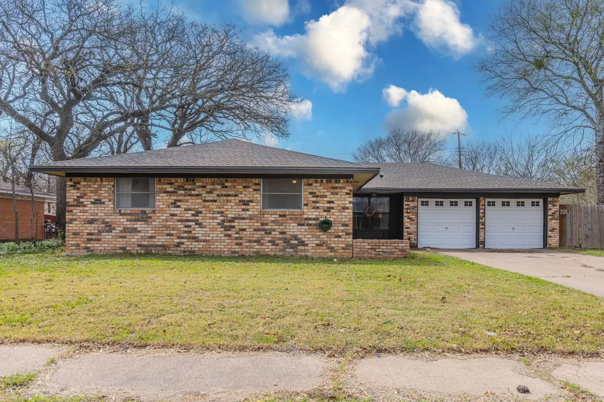 314 S Rita Street, Lacy Lakeview, TX 76705 - #1