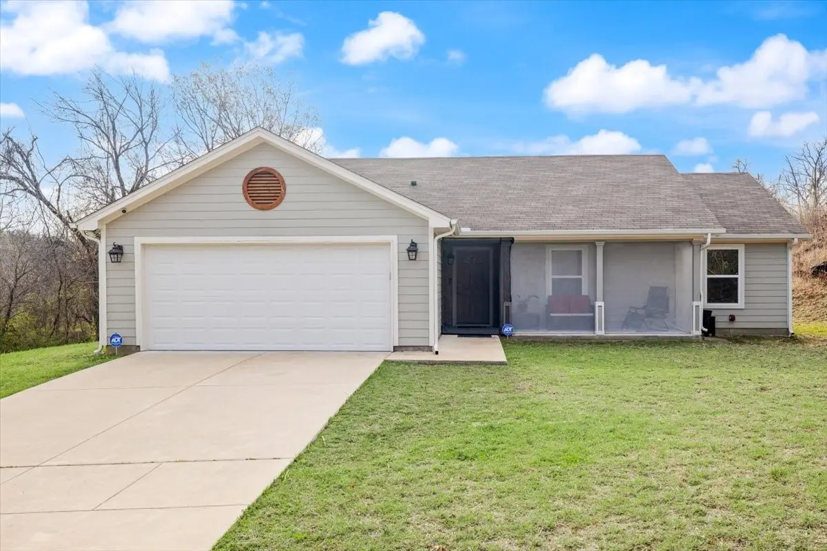 512 Alameda Road, Azle, TX 76020 - #1