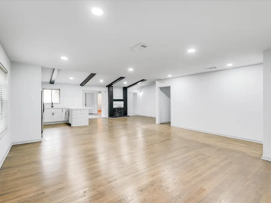 10039 Shadyview Drive, Dallas, TX 75238 - #3