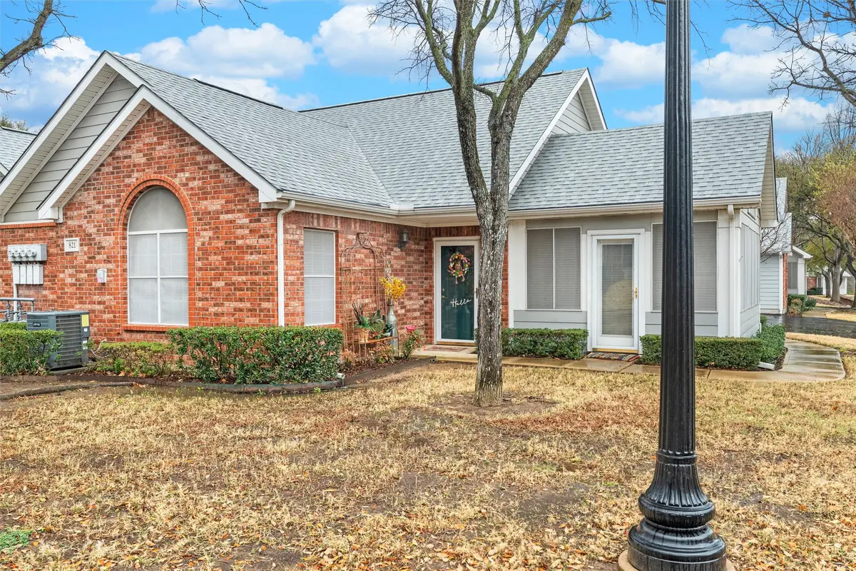 821 Cara Lane, Arlington, TX 76012 - #1