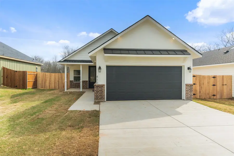 410 Matthew Street, Hillsboro, TX 76645 - #2