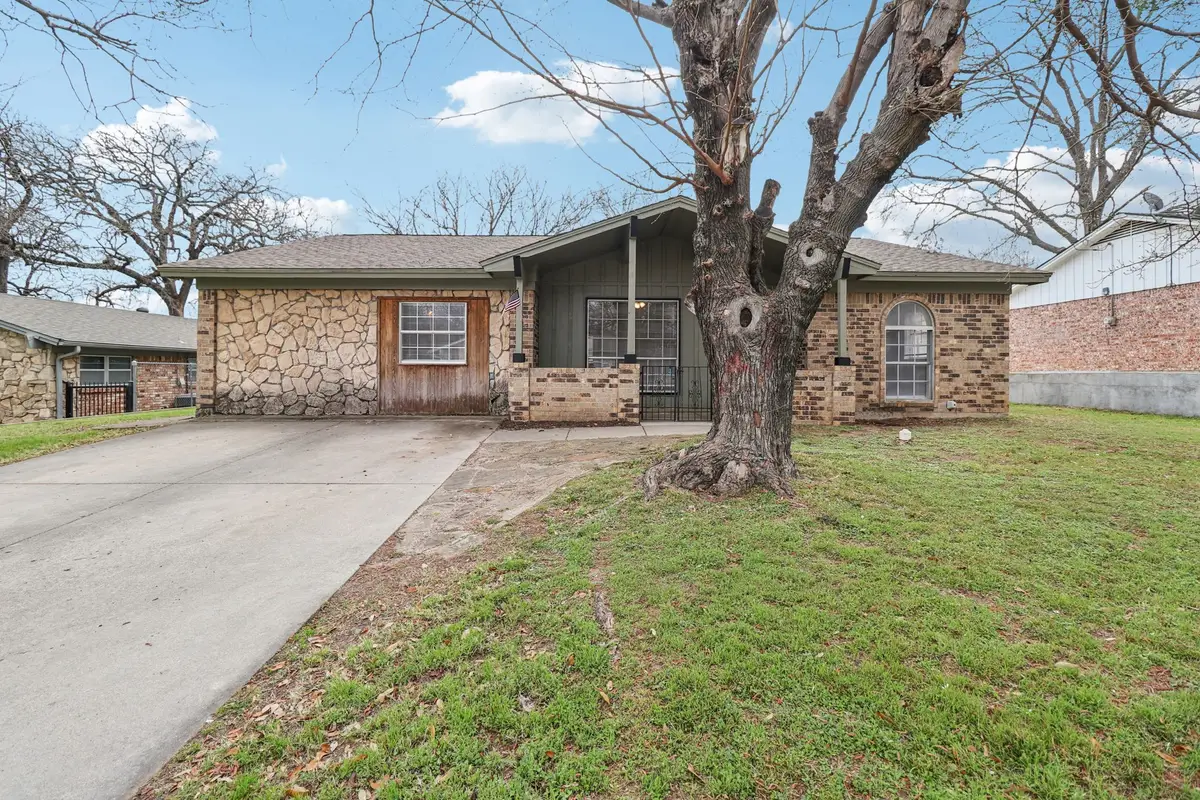 413 Glenhaven Drive, Azle, TX 76020 - #1