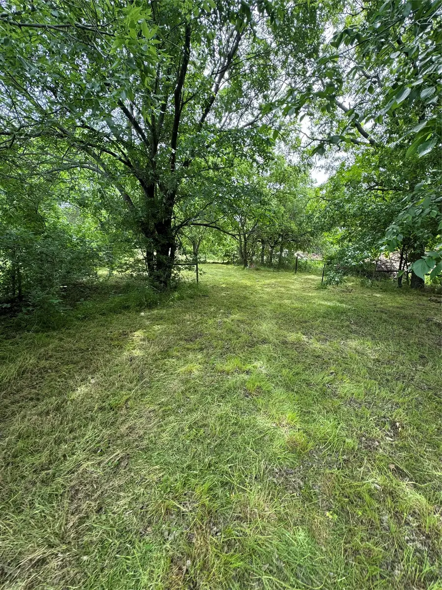 1733 S Lindsay Street, Gainesville, TX 76240 - #2