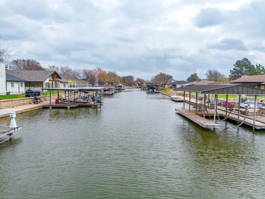 306 Tahiti Drive, Granbury, TX 76048 - #3