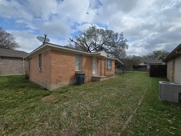 17724 Hillcrest Road, Dallas, TX 75252