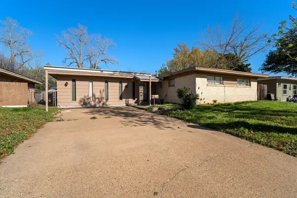 1716 John Smith Drive, Irving, TX 75061