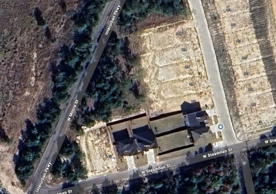 916 S Holly Avenue, Sherman, TX 75092 - #2