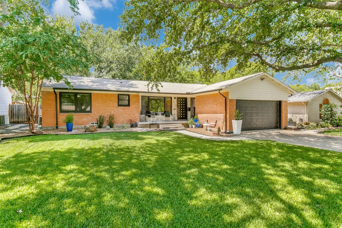 318 Ruth Street, Grapevine, TX 76051 - #1