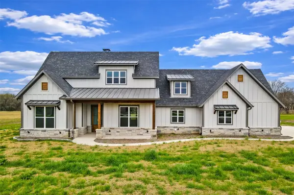 2667 Vz County Road 3820, Wills Point, TX 75169