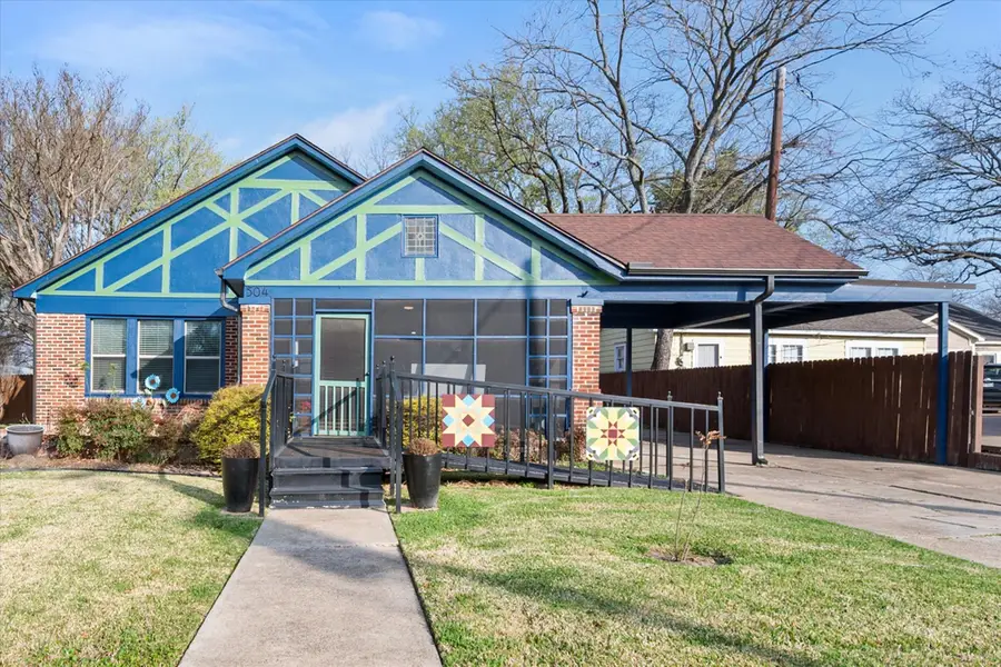 504 W Gilmer Street, Ennis, TX 75119 - #2