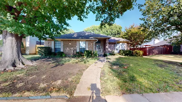 2842 Kingswood Drive, Garland, TX 75040