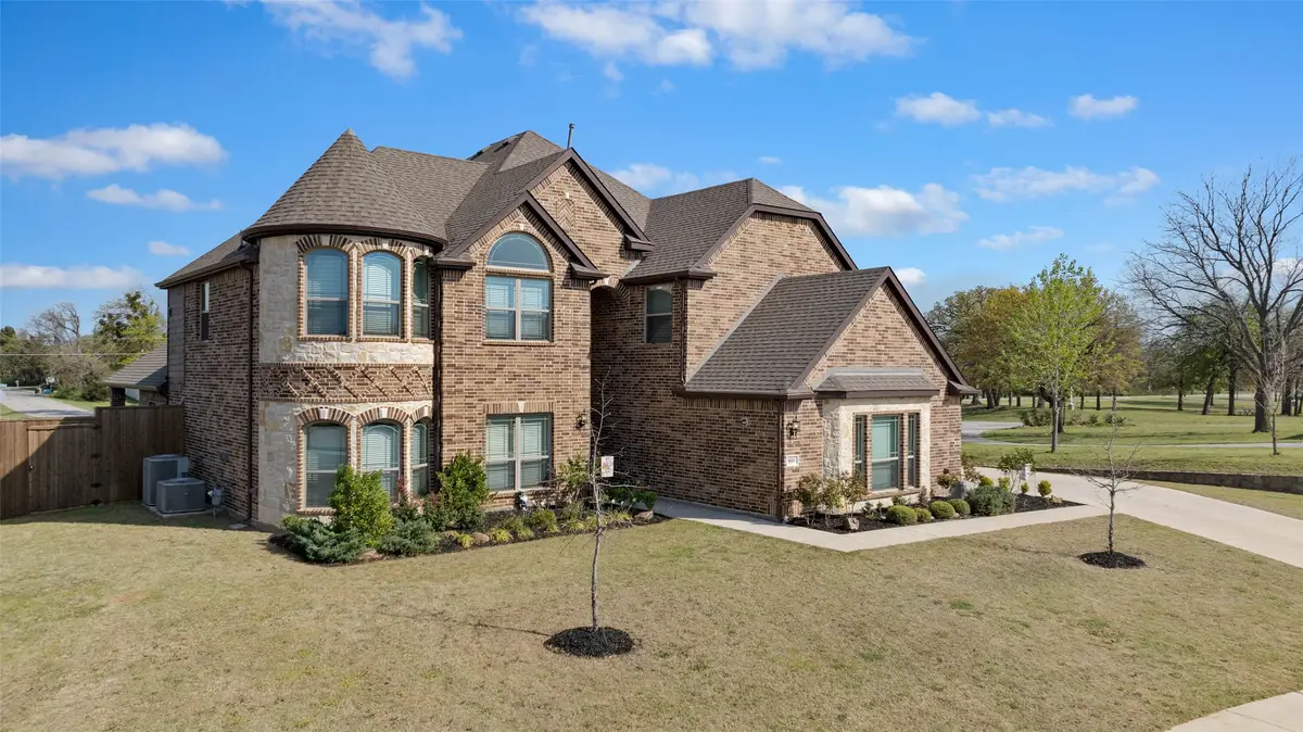 800 Beckington Drive, Shady Shores, TX 76208 - #1