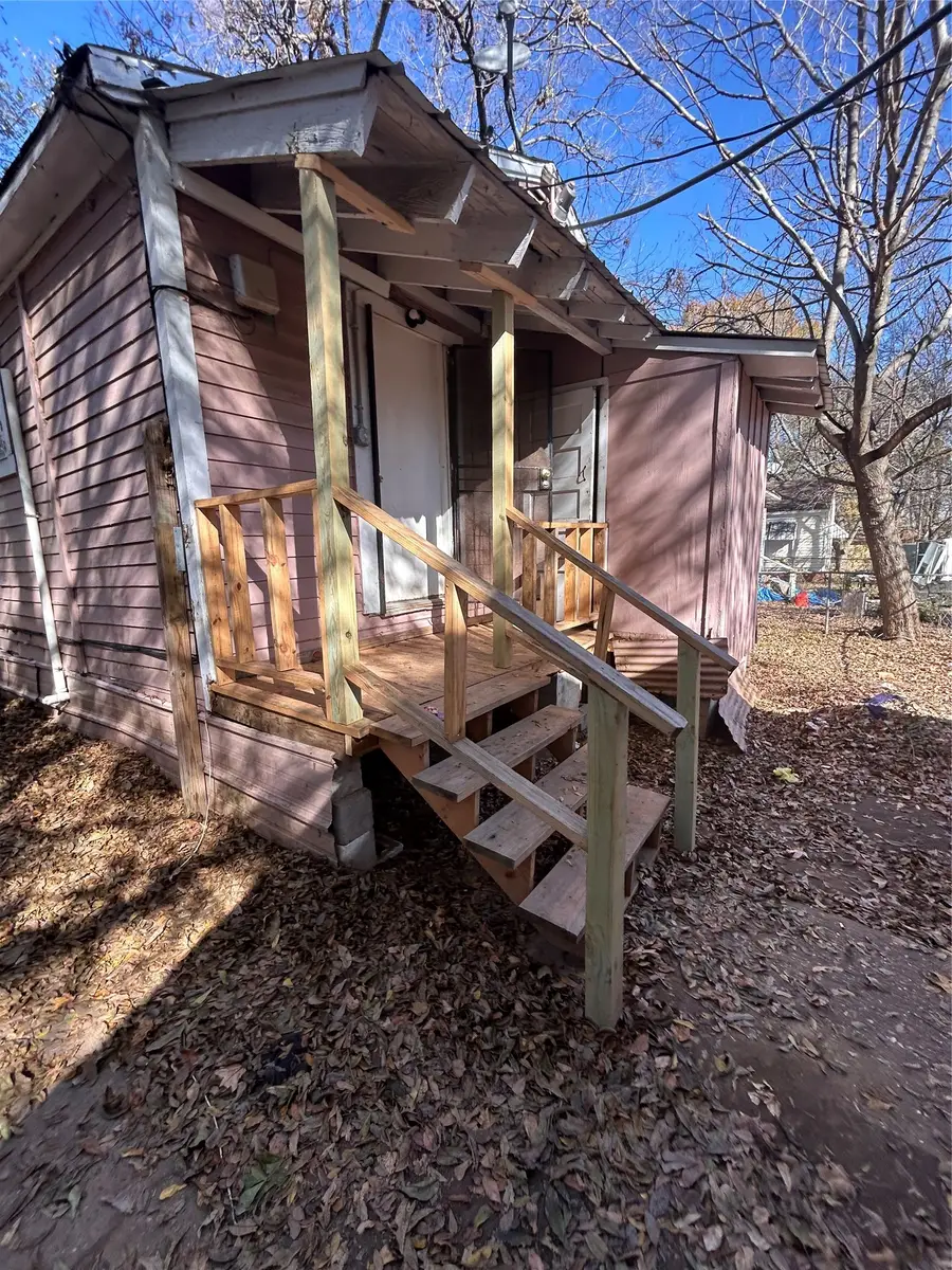 2233 Queens Highway, Shreveport, LA 71103 - #2