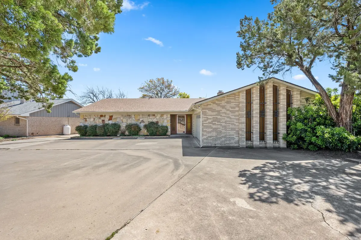 629 Williamsburg Court, Granbury, TX 76048 - #1